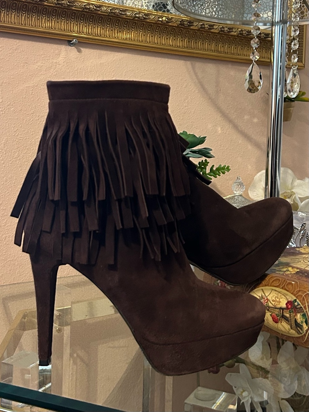 Stuart Weitzman Brown Suede Fringe Ankle Boots Size 8.5